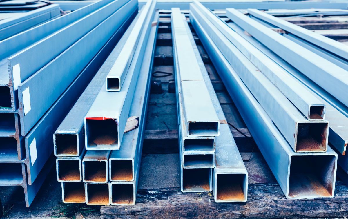 Jak transportować konstrukcje stalowe?